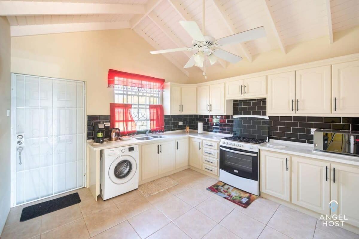 Beachy Cottage I Kitchen I Wi-Fi I Shaded Cabana I Parking Saint Philip Esterno foto